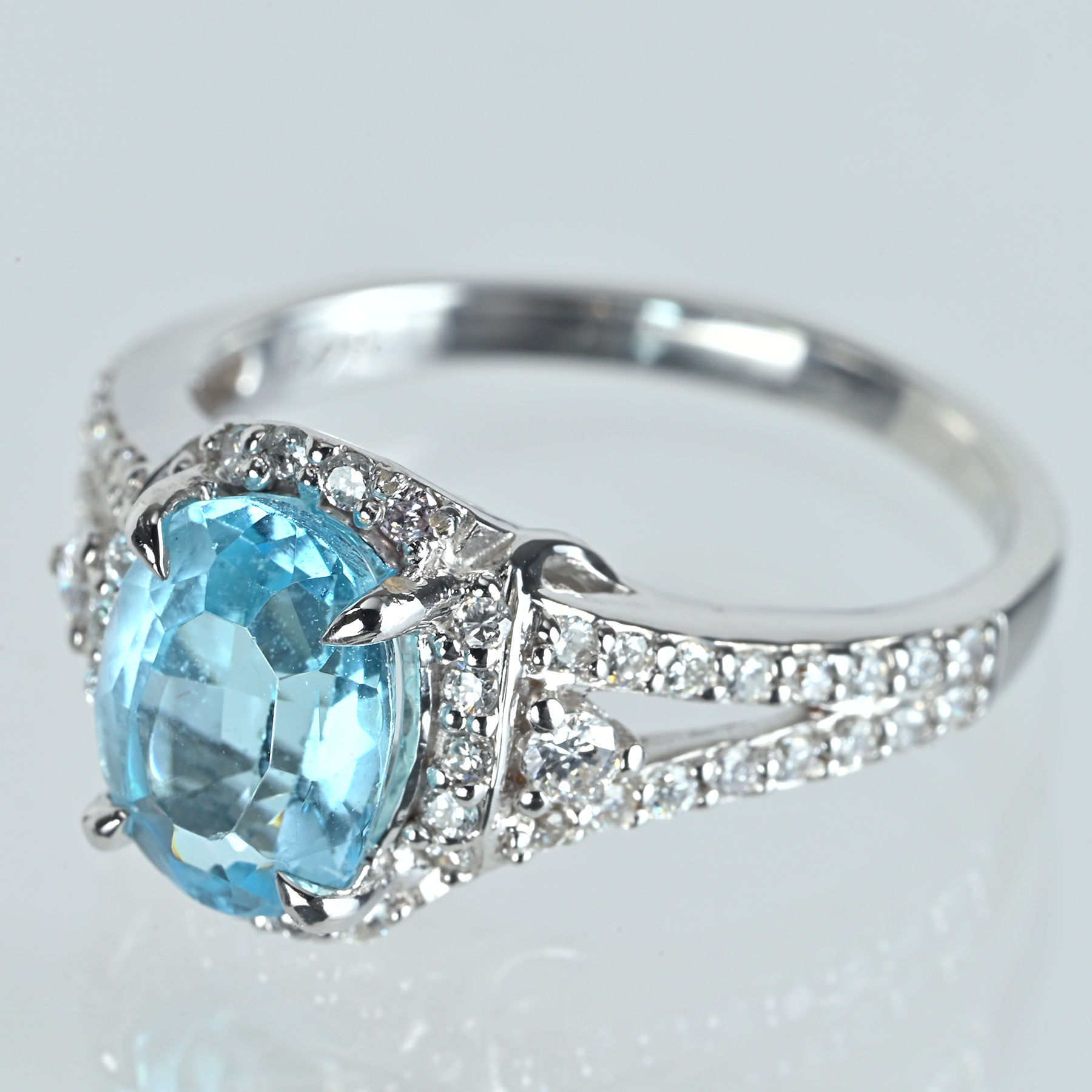 アクアマリンリング K18WG AQ2.31ct D0.47ct - 画像 (3)