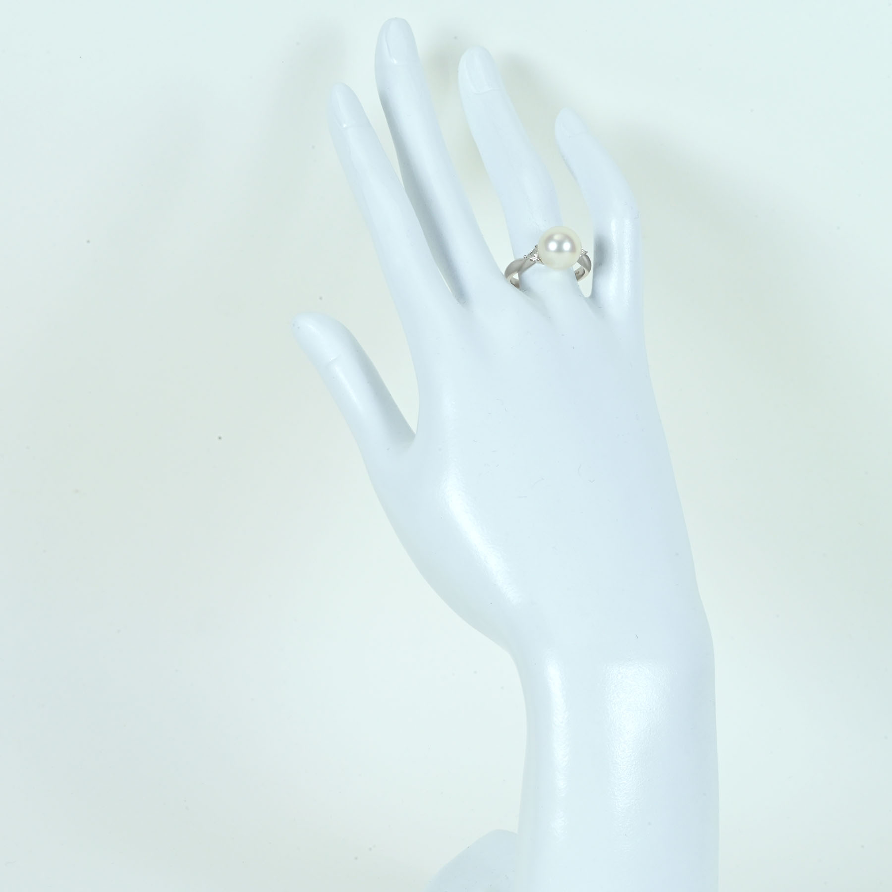 白蝶パールリング PT900 P10.3mm D0.19ct - 画像 (6)