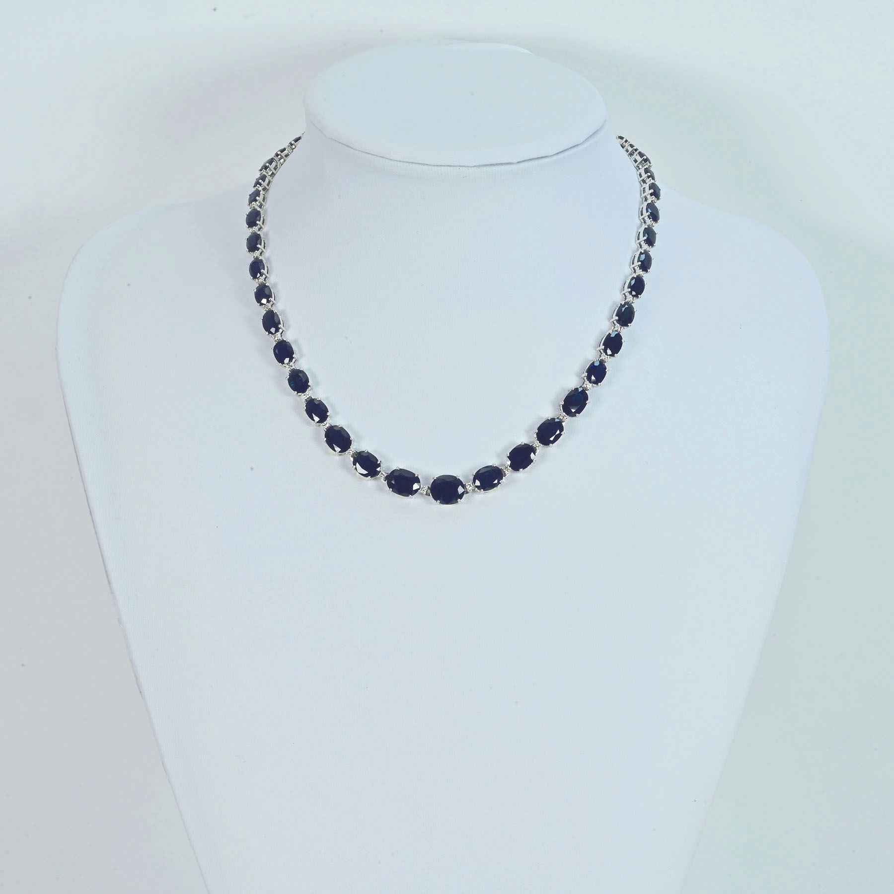 サファイアネックレス K18WG S57.00ct D1.10ct - 画像 (7)