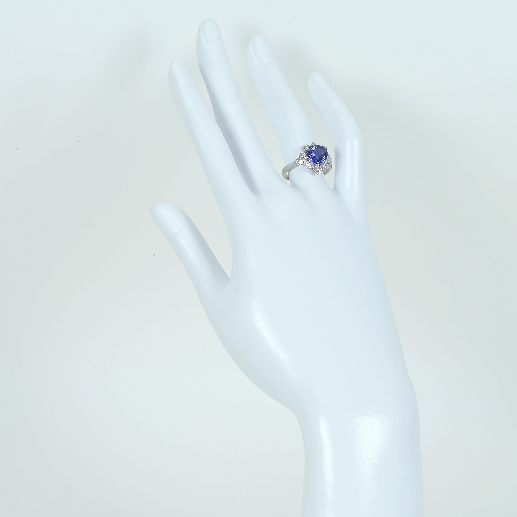 タンザナイトリング K18WG TZ2.52ct D0.63ct - 画像 (6)