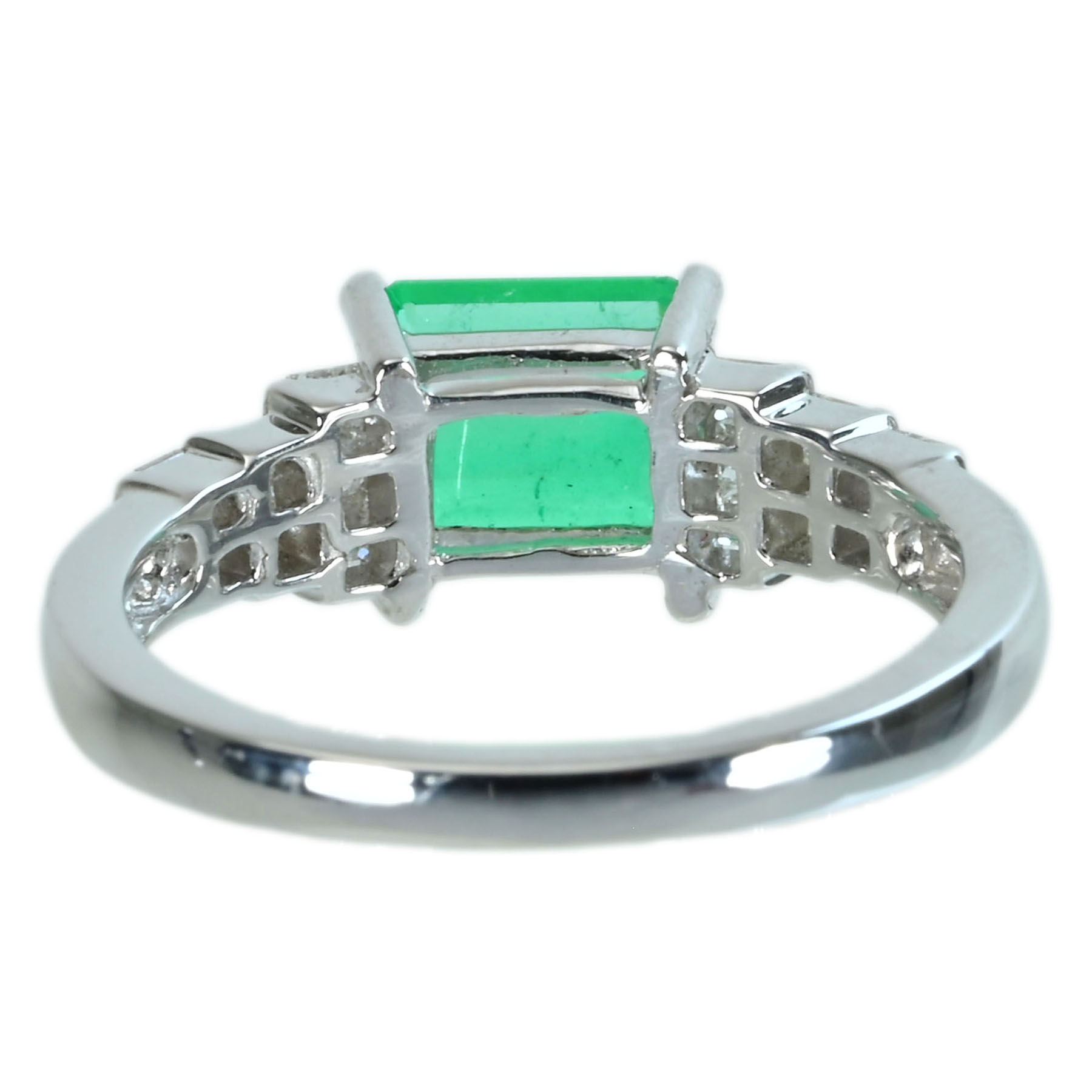 エメラルドリング K18WG E1.00ct D0.30ct - 画像 (5)