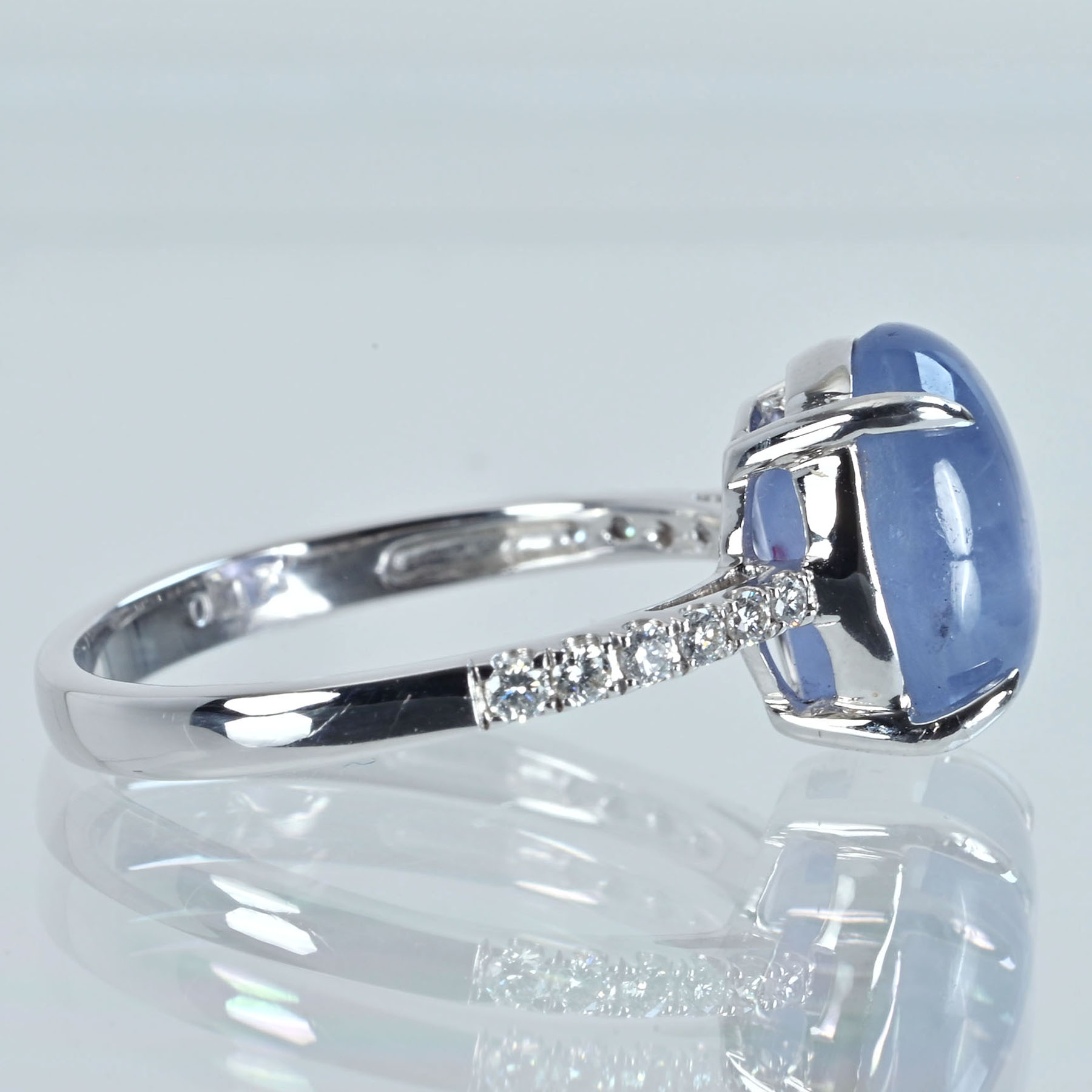 スターサファイアリング K18WG SS5.86ct D0.17ct - 画像 (4)