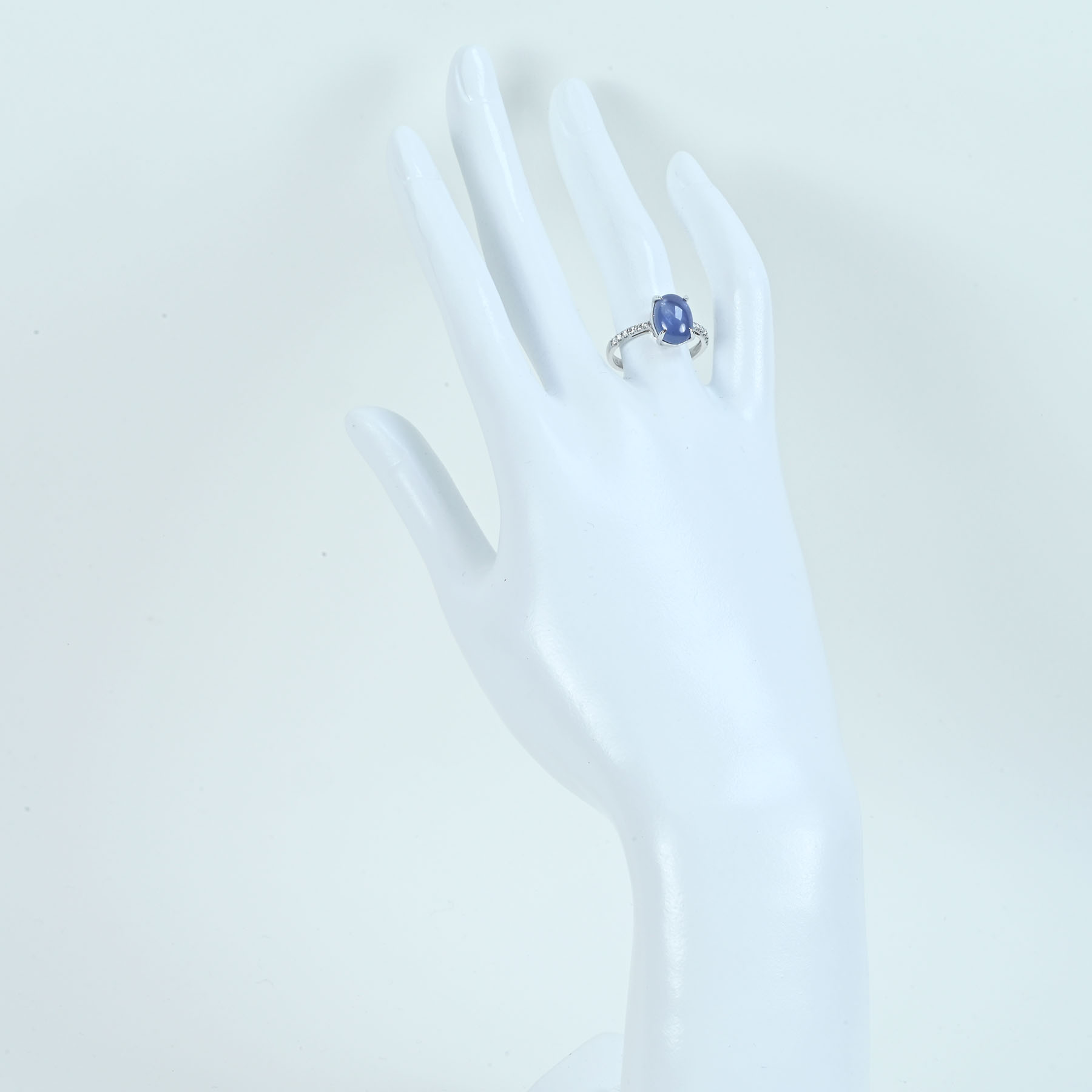 スターサファイアリング K18WG SS5.86ct D0.17ct - 画像 (6)