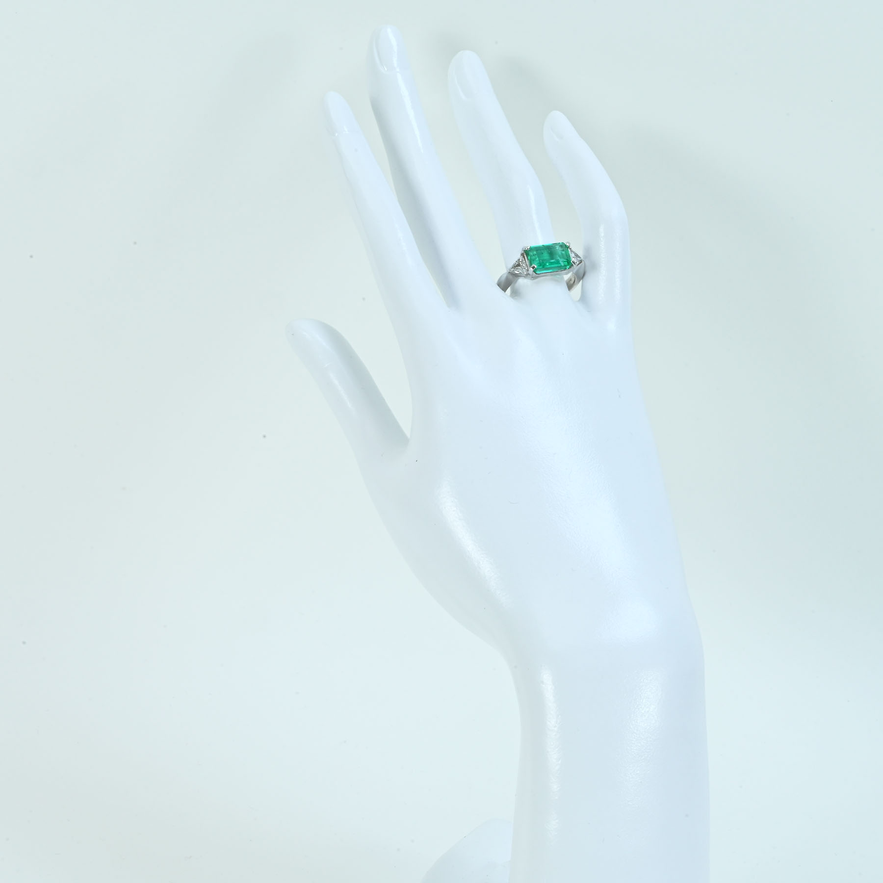 コロンビア産エメラルドリング PT900/K18WG E3.06ct D0.48ct - 画像 (6)