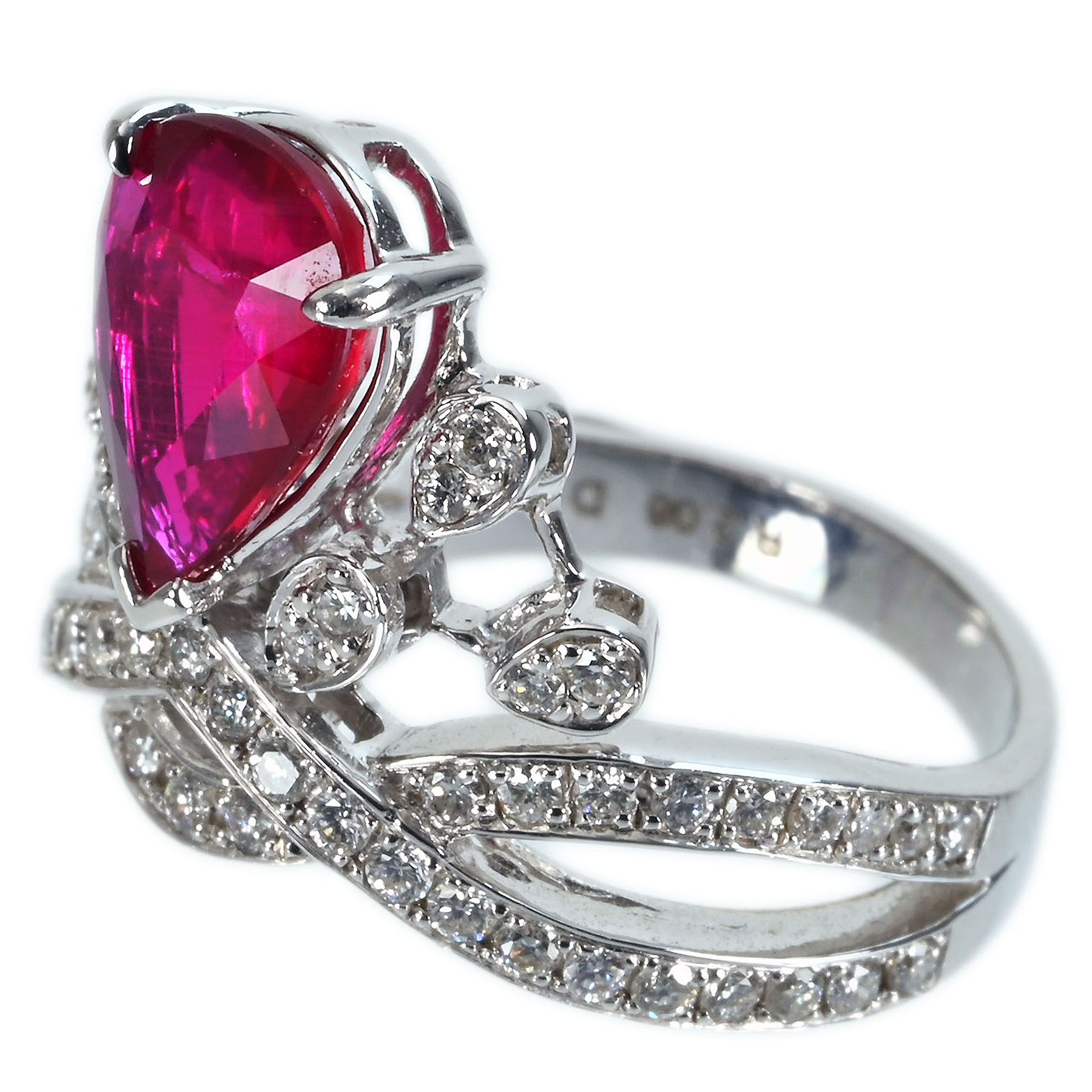 モザンビーク産ルビーリング K18WG R2.06ct D0.59ct - 画像 (3)