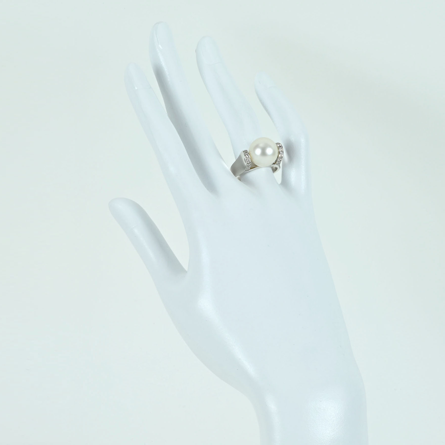 白蝶パールリング PT900 P11.8mm D0.26ct - 画像 (6)